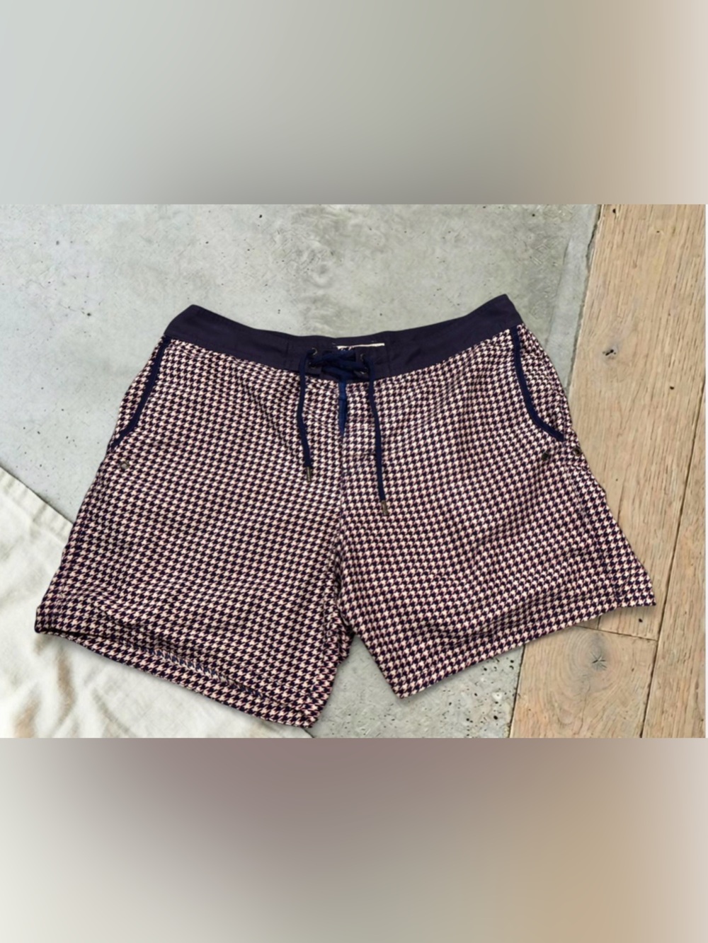 Mr. Swim Geometric Print Swim Trunks Size 36 Resort Wear Houndstooth Swim Shorts
